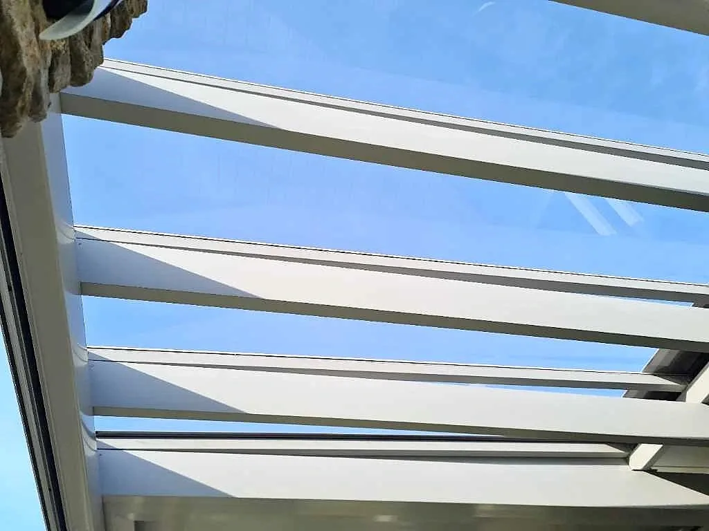 Aluminium framing and panel detail