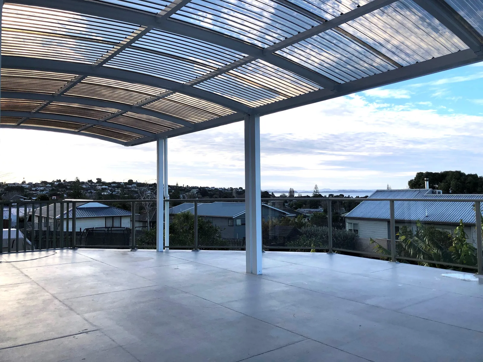 Halo® pergola
