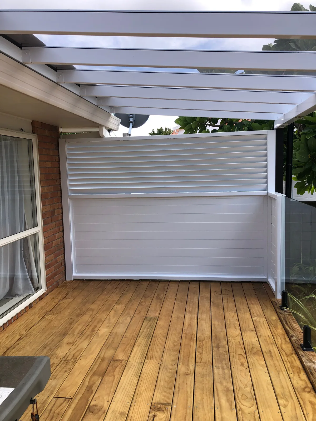 Covered deck with screening