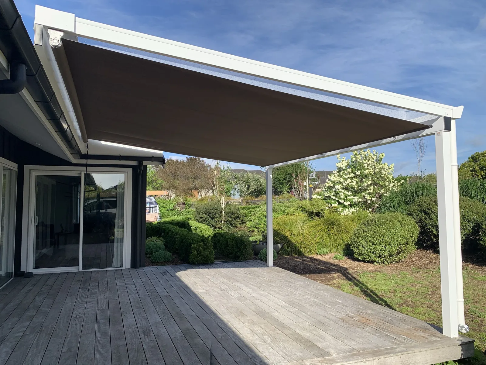 SUNVUE Shadevue Awnings project 10